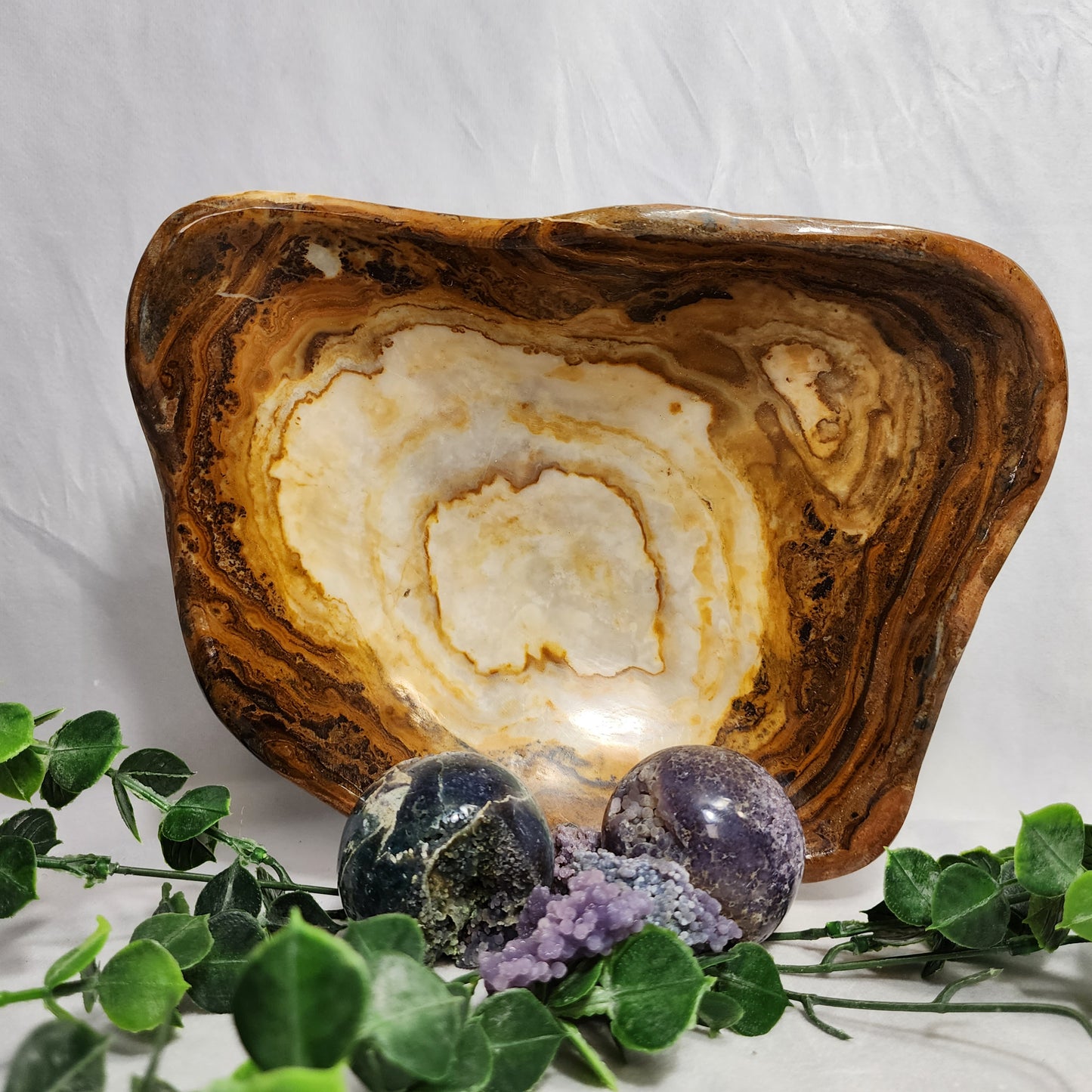 Aragonite Bowl 10"