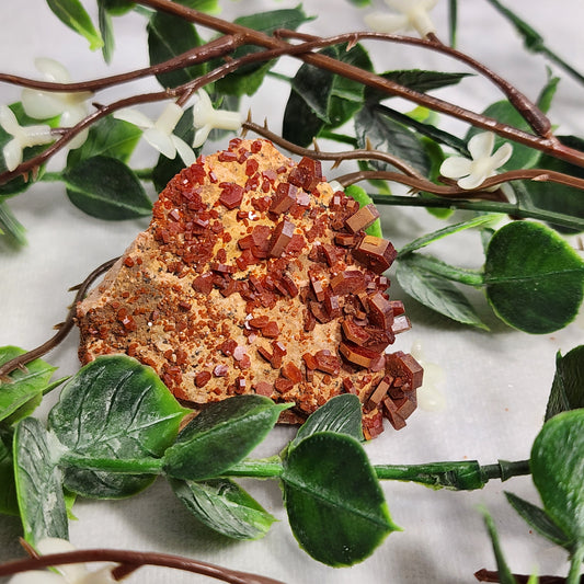 Crisp Vanadinite Cluster