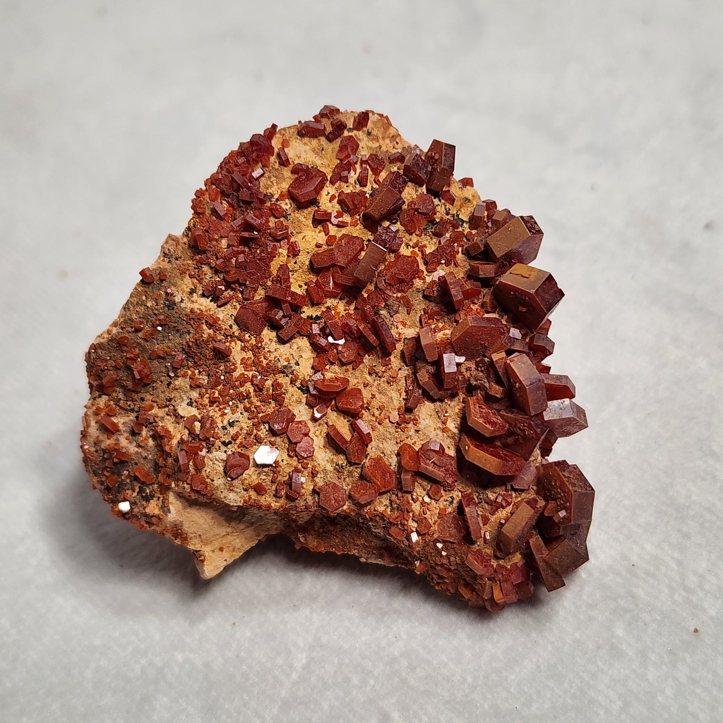 Crisp Vanadinite Cluster