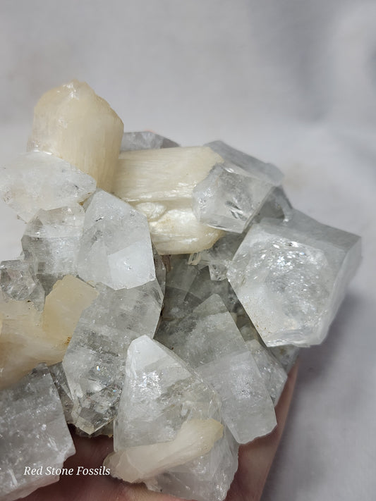 Stilbite on Apophyllite Crystal Points